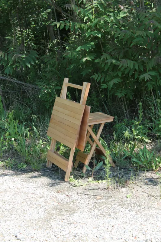 Складаний дерев’яний стіл 71×49 см, висота 62 см