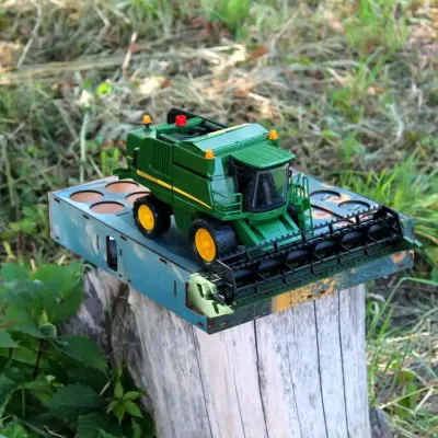 Автоматичний наливатор-комбайн John Deere з пшеничною жаткою на 6 чарок