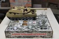 Наливач напоїв «Танк 2» на 4 чарки