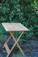 Складаний дерев’яний стіл 71×49 см, висота 62 см