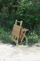 Складаний дерев’яний стіл 71×49 см, висота 62 см