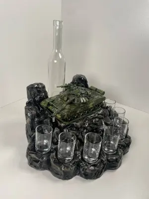 Автоматичний наливатор Танк Т-72 Premium на 7 чарок зі стелою