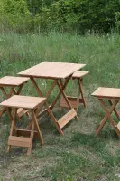 Складаний дерев’яний стіл 71×49 см, висота 62 см