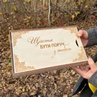 Подарункова коробка для ножа-сокири з фанери