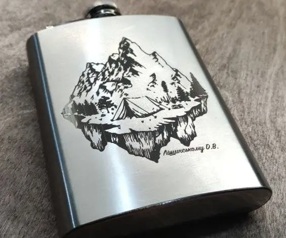 Фляга з нержавіючої сталі з гравіюванням «Гори», 7/8/9 oz