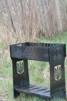 МАНГАЛ РОЗБІРНИЙ ВИСОКИЙ (з декоративною опорною перегородкою для дров чи вугілля) — 8.0