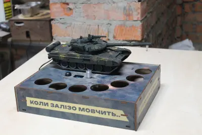 Автоматичний наливатор Танк Т-72 на 4 чарки