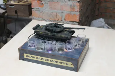 Автоматичний наливатор Танк Т-72 на 4 чарки