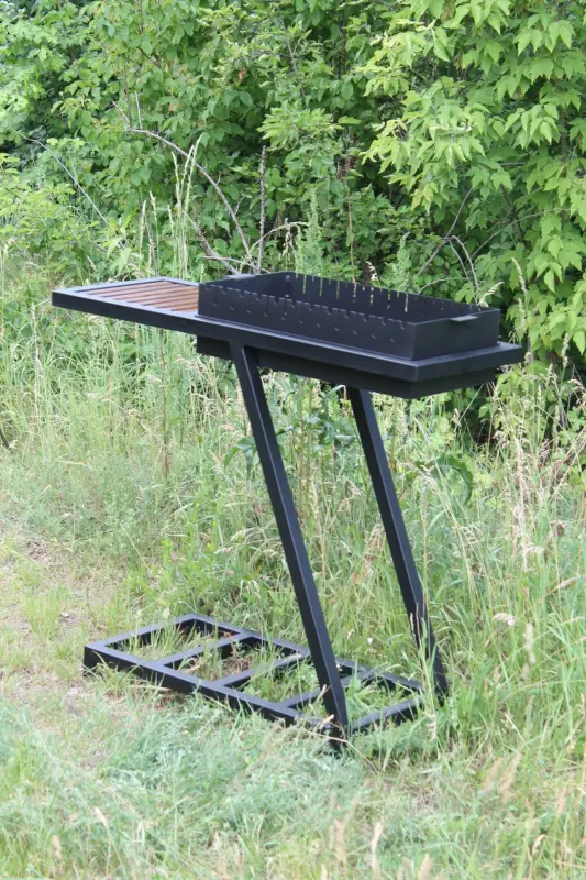 Gart Stationary Charcoal Brazier with Side Table and Removable 68×35×18 cm Firebox for 12 Skewers