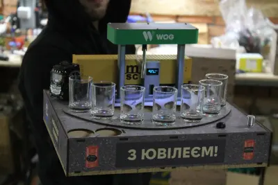 Настільний наливатор АЗС Преміум на 6 чарок