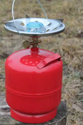 Газовий туристичний примус із балоном 8 л