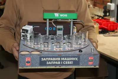 Настільний наливатор АЗС Преміум на 6 чарок