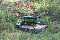 Автоматичний наливатор-комбайн у стилі John Deere із пшеничною жаткою на 5 чарок